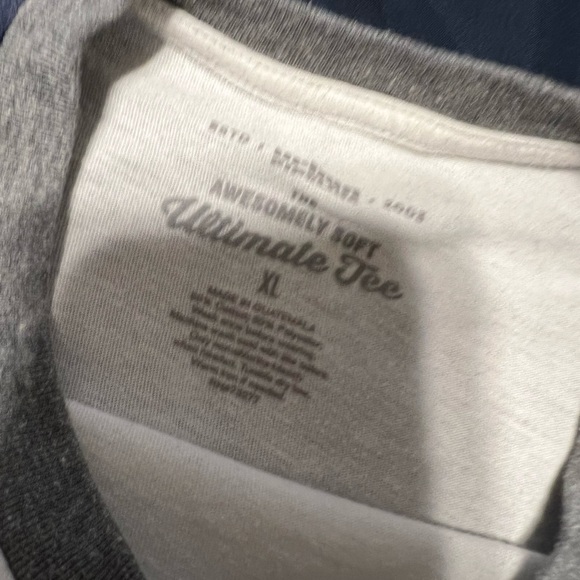 Men’s Ultimate Tee Size XL - Picture 2 of 2
